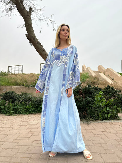 Blue embroidery pattern kaftan